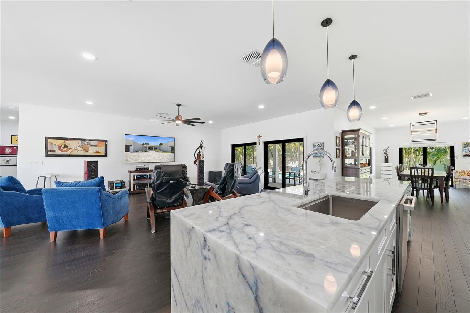 BELLEAIR ESTATES - Residential