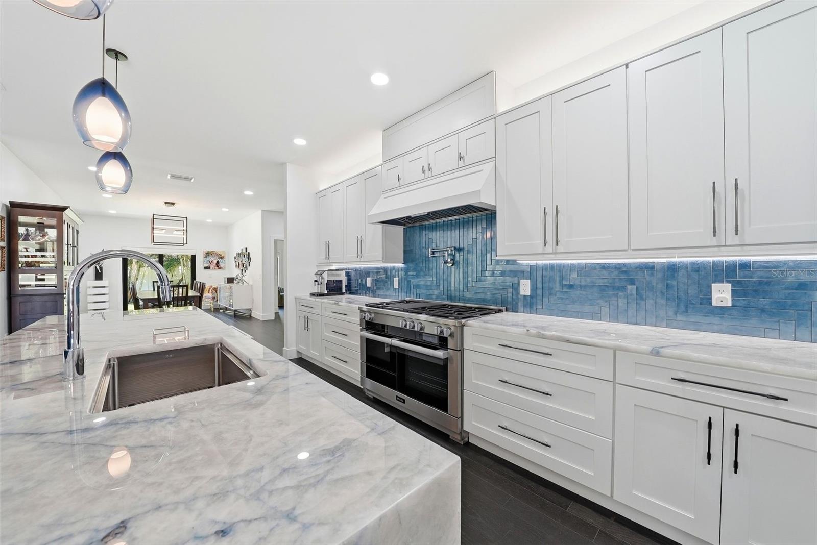 BELLEAIR ESTATES - Residential