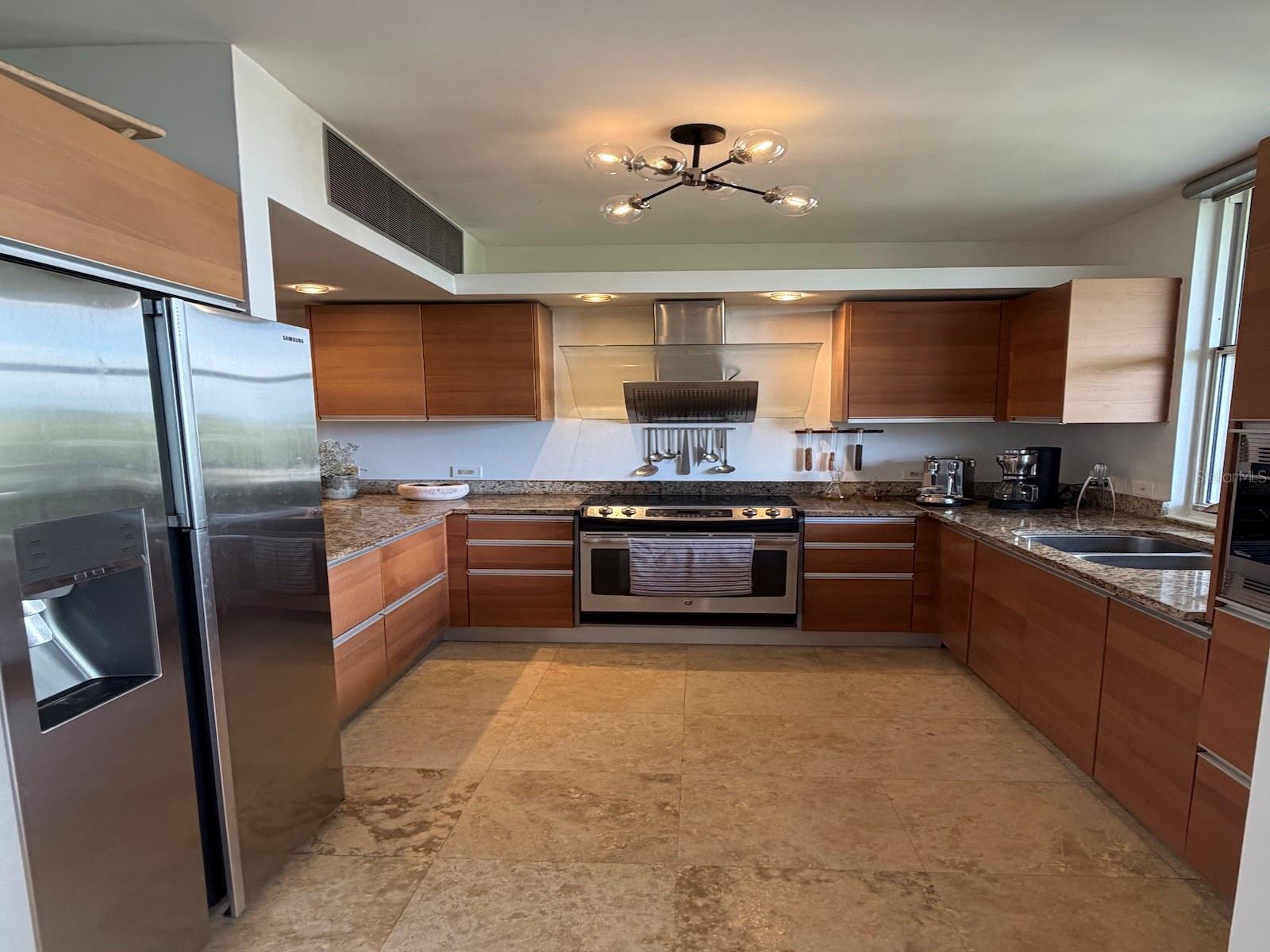RIDGE TOP LUXURY APARTMENTS - Residential