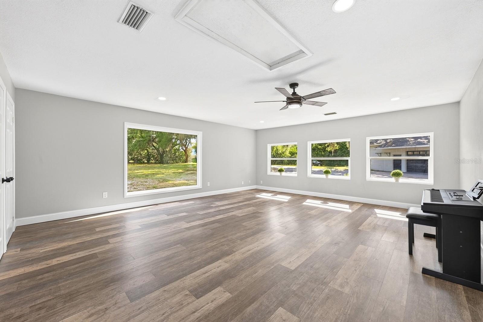 ACREAGE & UNREC - Residential