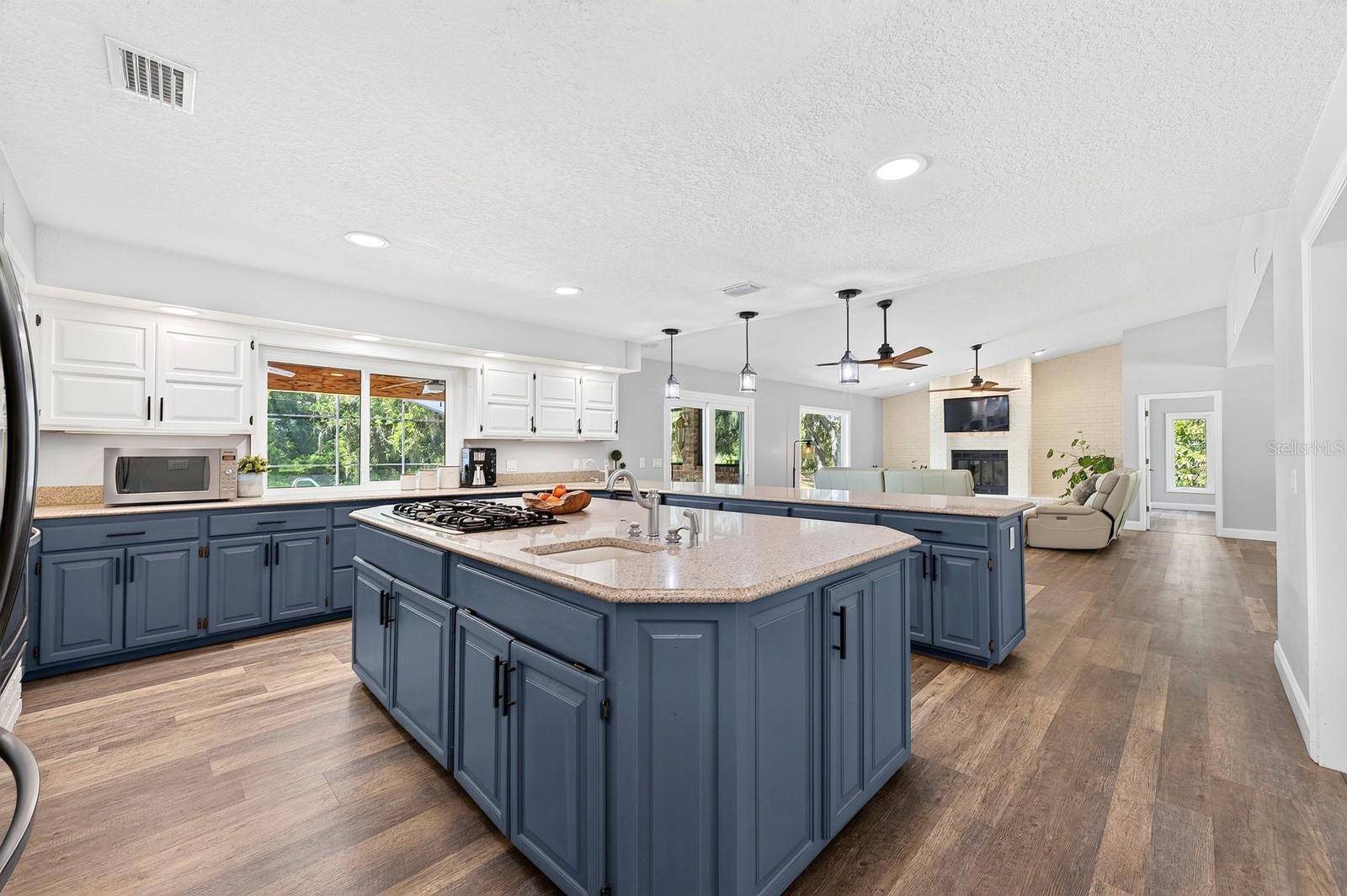 ACREAGE & UNREC - Residential
