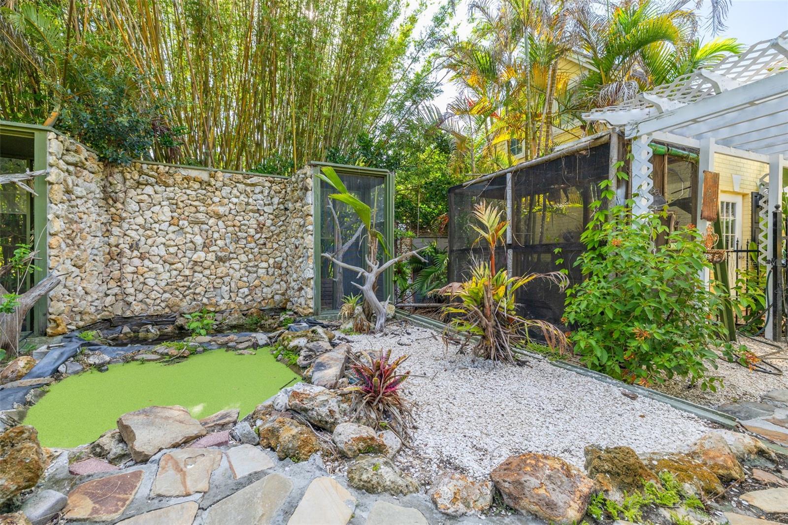 SPANISH TRAILS - Residential