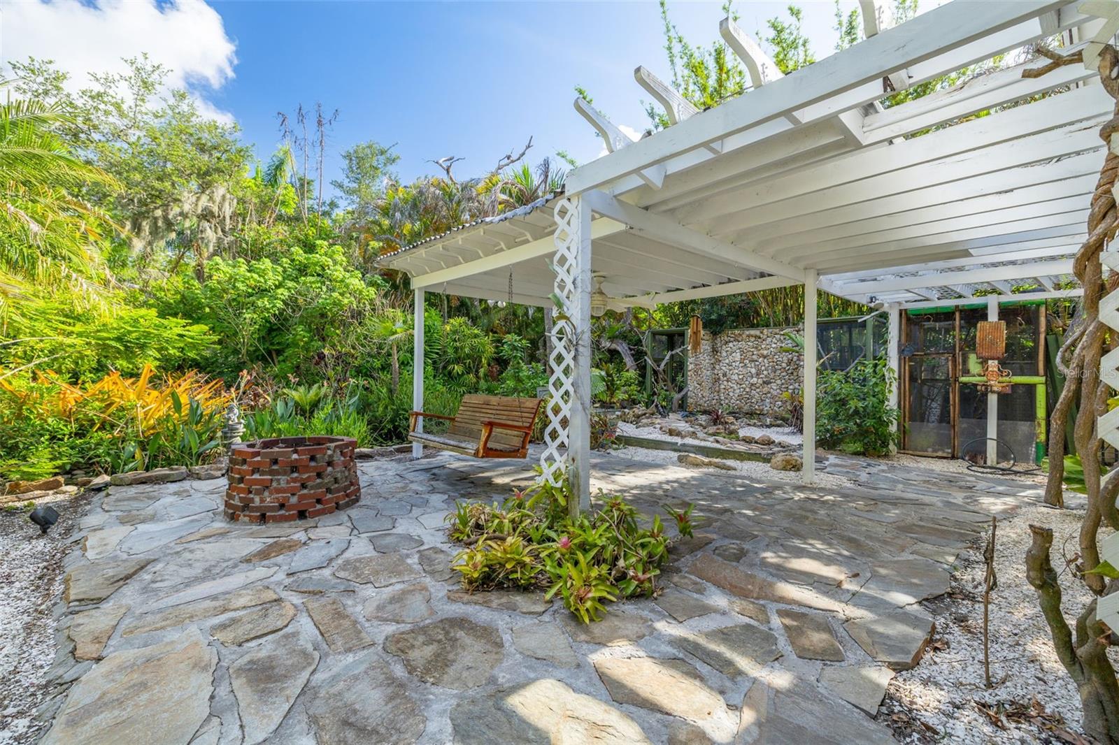 SPANISH TRAILS - Residential