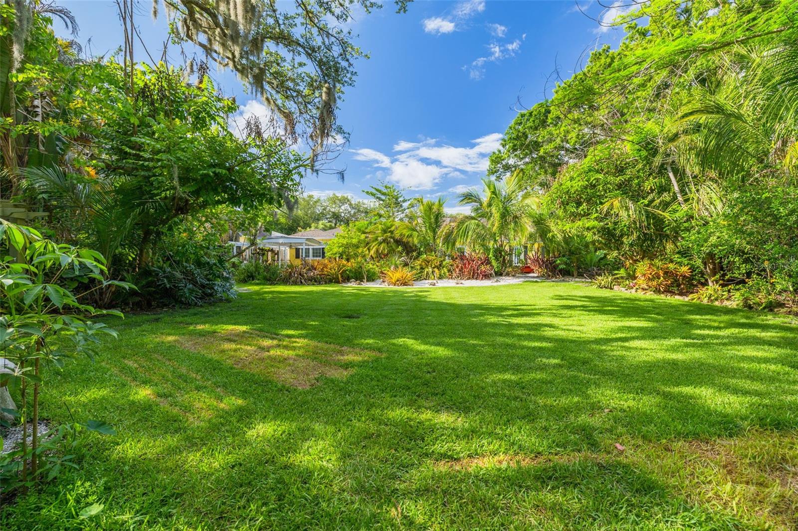 SPANISH TRAILS - Residential