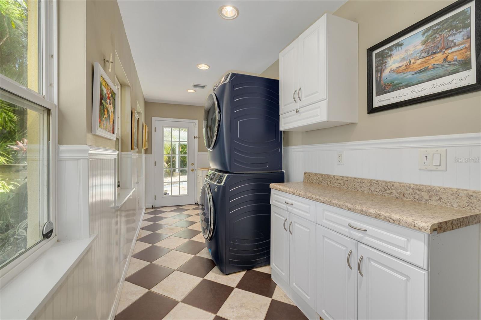 SPANISH TRAILS - Residential