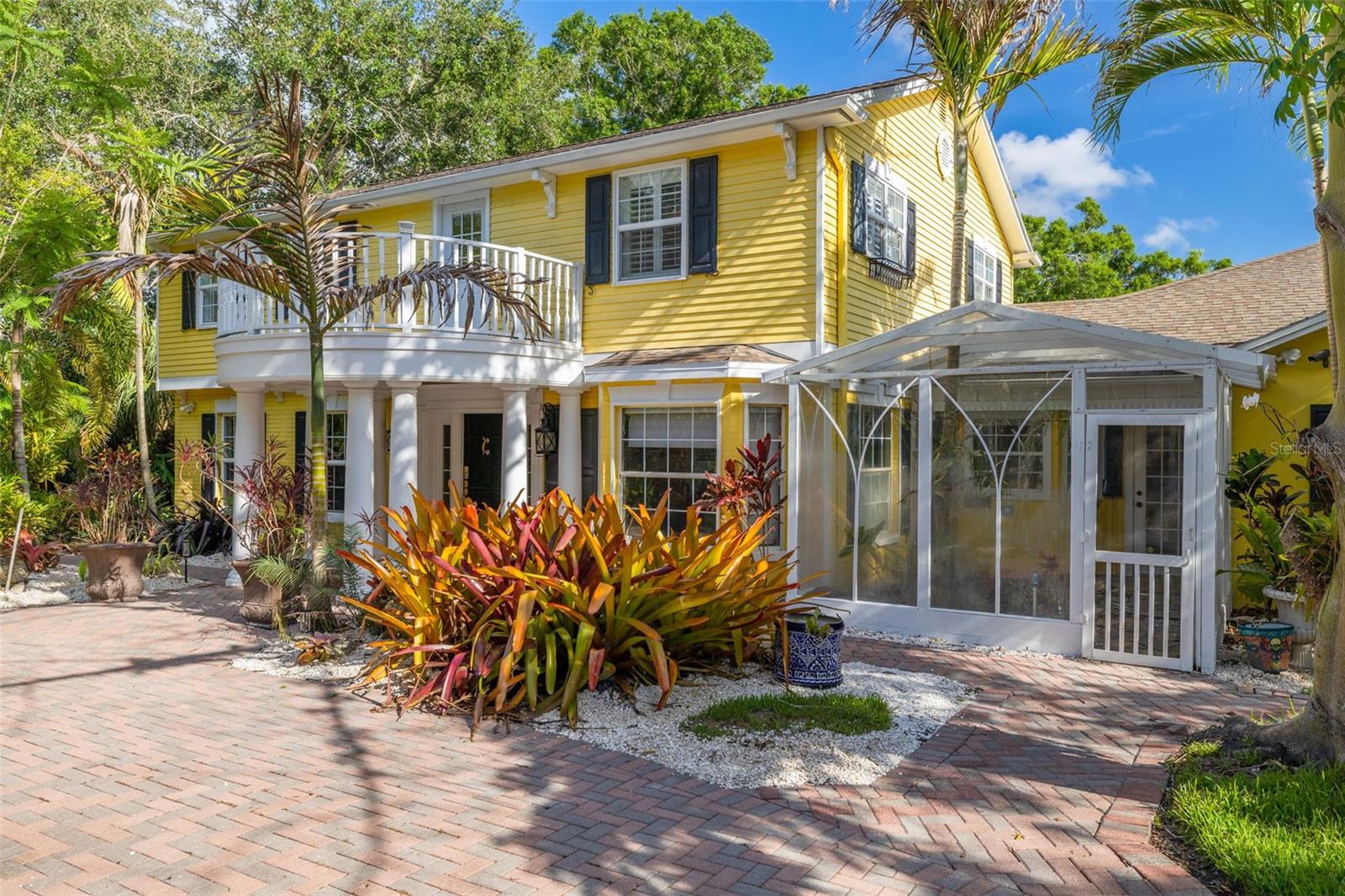 SPANISH TRAILS - Residential