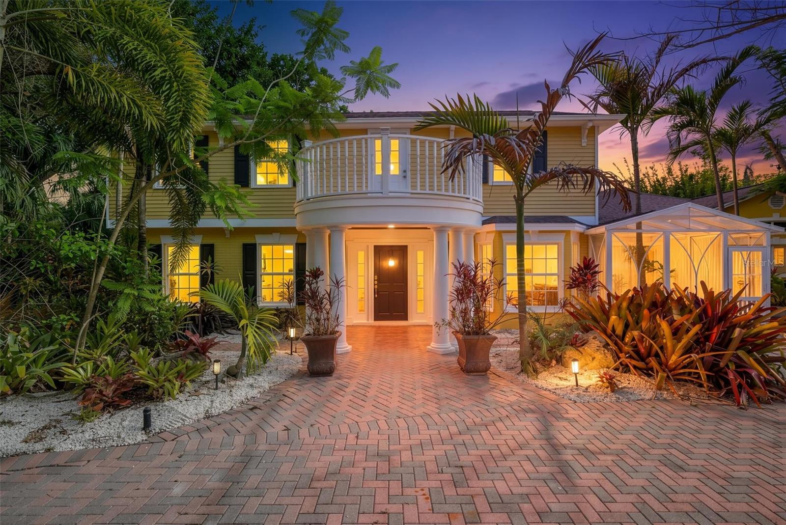SPANISH TRAILS - Residential