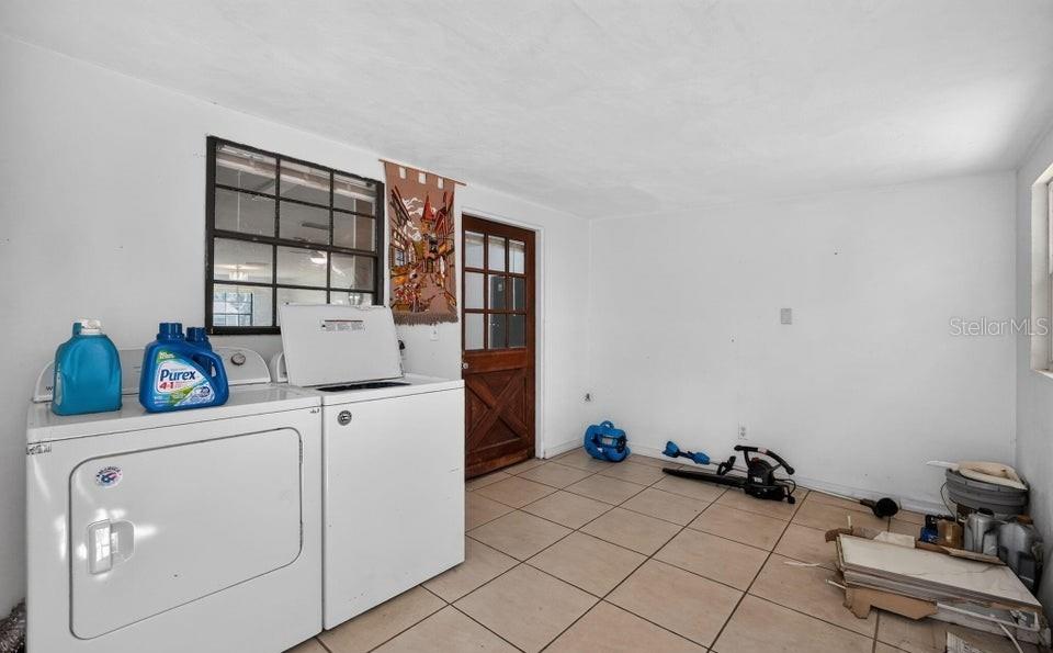 GLENMEADOWS - Residential
