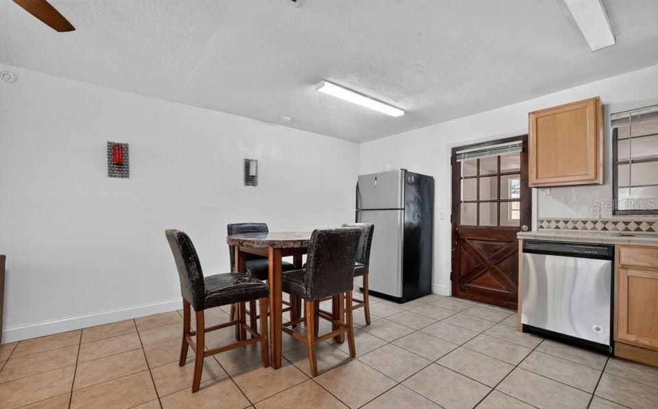 GLENMEADOWS - Residential
