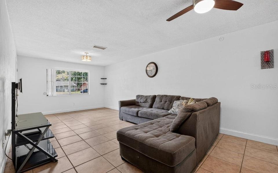 GLENMEADOWS - Residential
