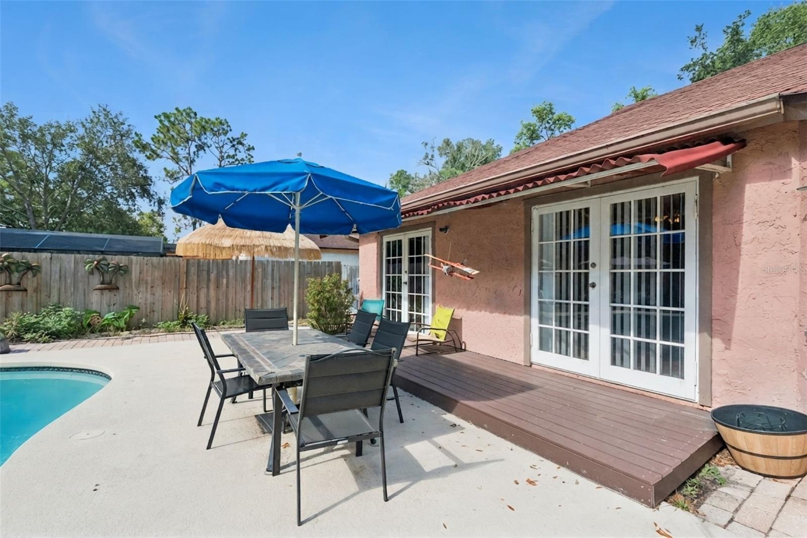 SHADOW BAY SPGS - Residential
