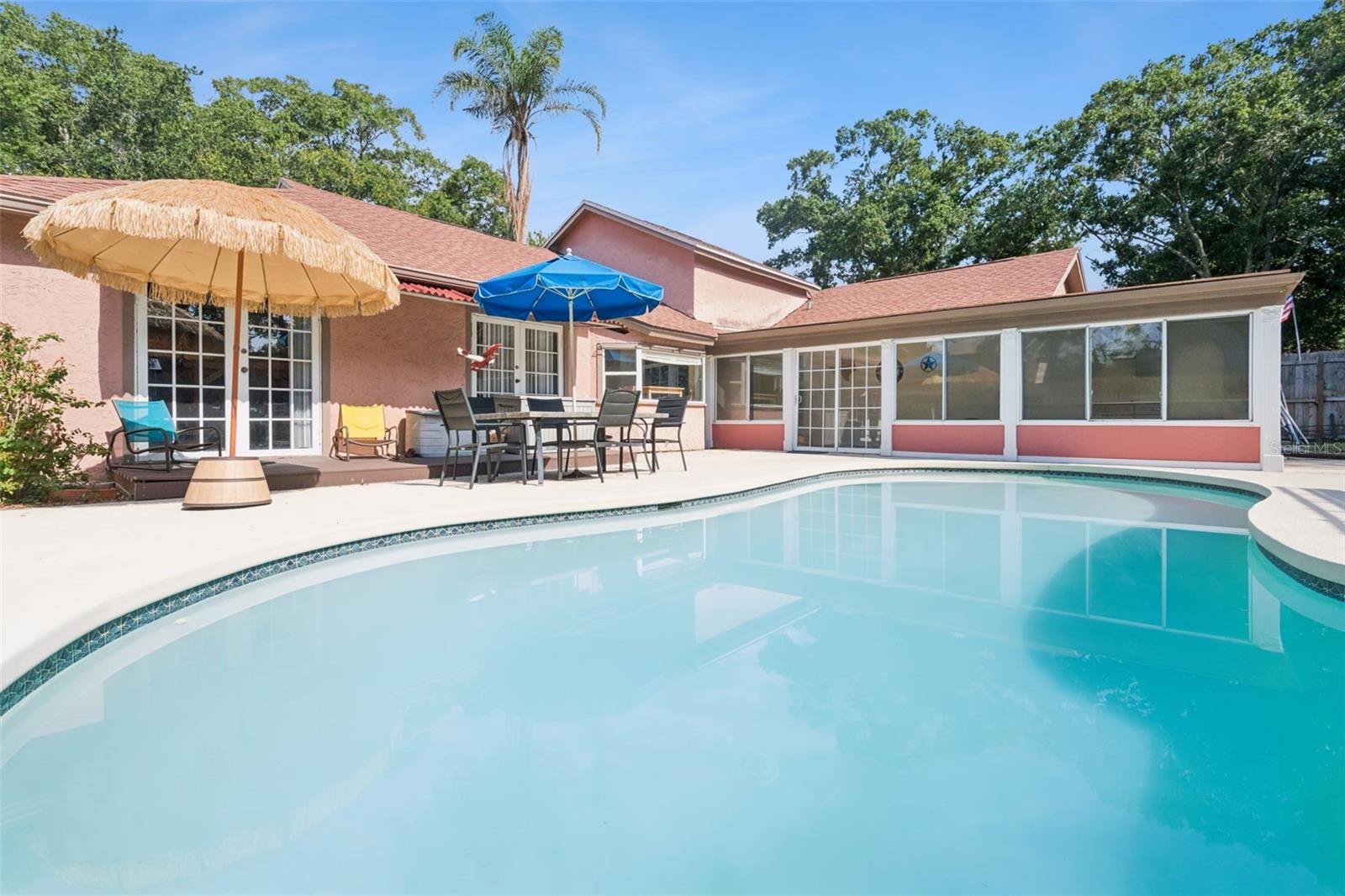 SHADOW BAY SPGS - Residential