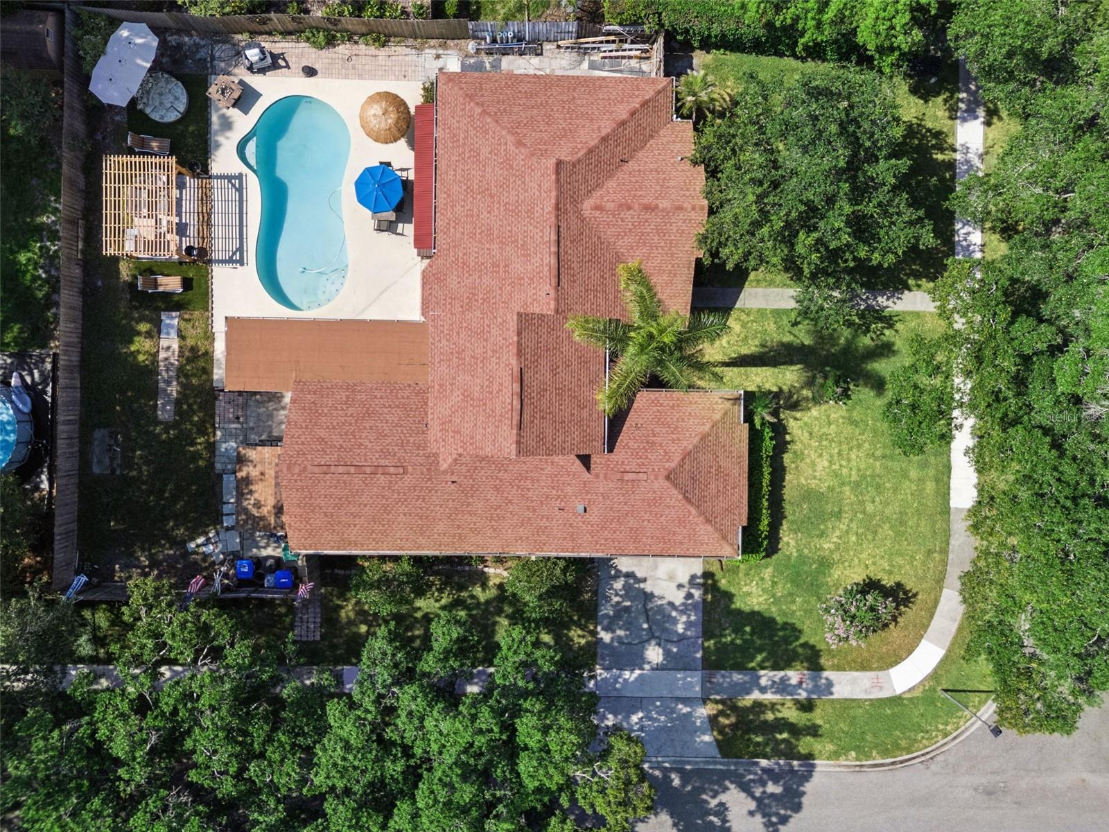SHADOW BAY SPGS - Residential