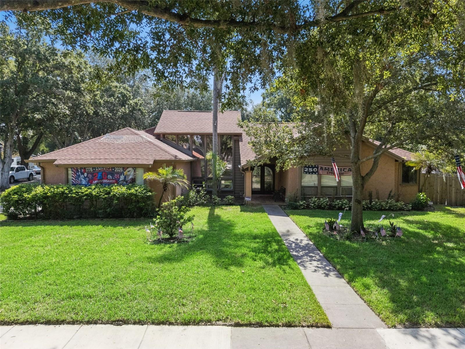 SHADOW BAY SPGS - Residential