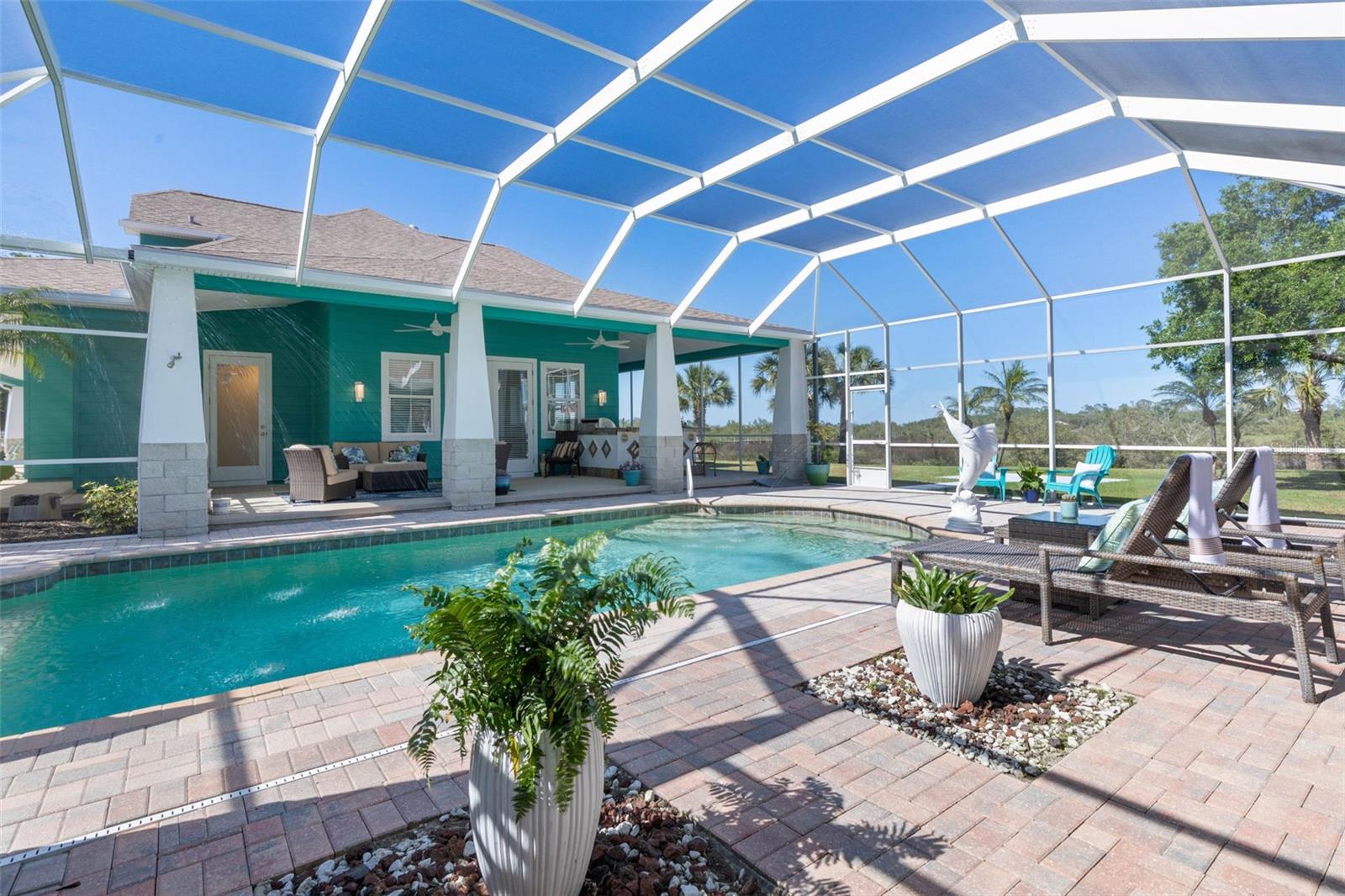 SANCTUARY - Residential