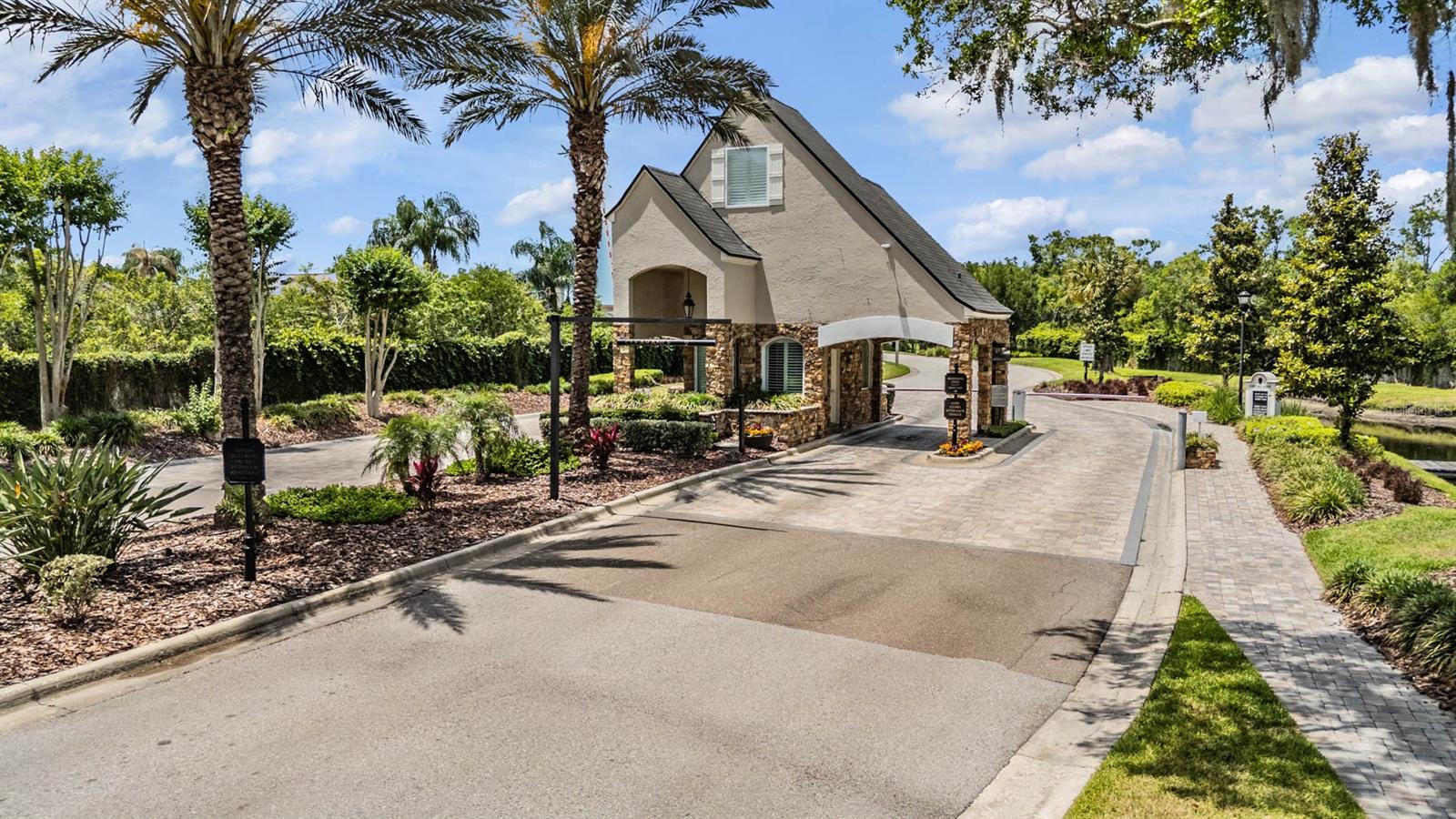CHEVAL POLO & GOLF CL PHAS - Residential