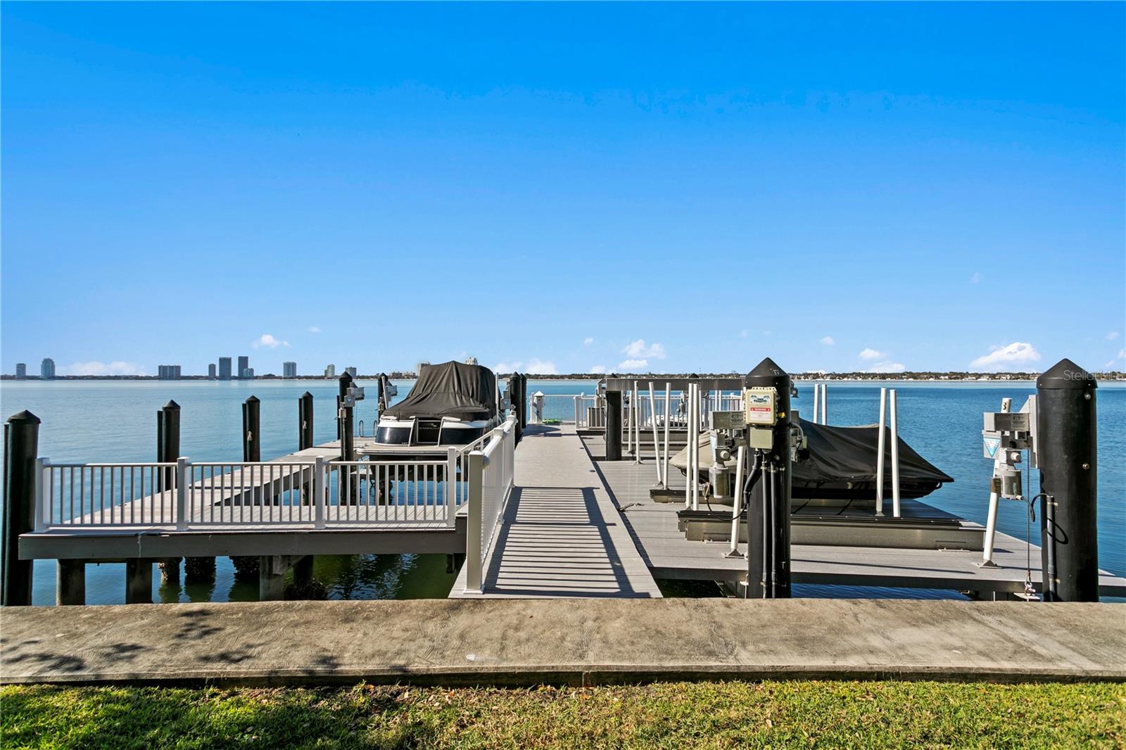 DAVIS ISLANDS PB10 PG52 TO 57 AND PB17 PG5 TO 9 - Residential