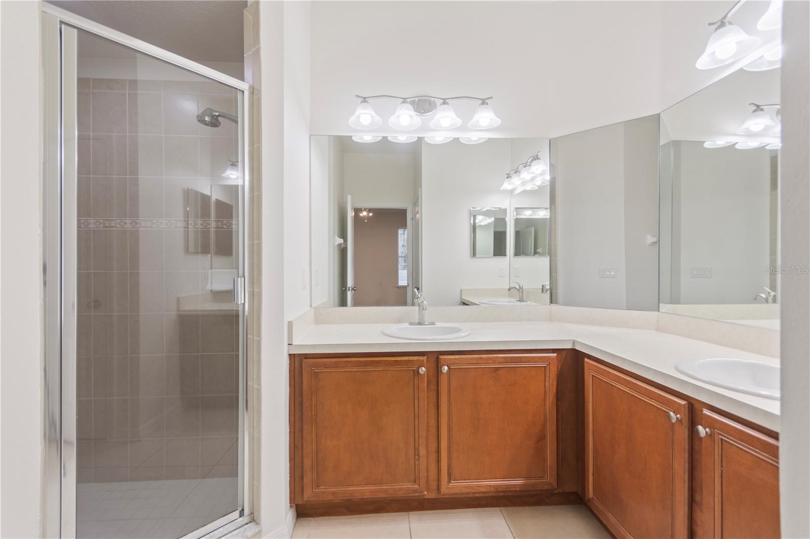 BILTMORE TOWNHOMES - Residential Lease