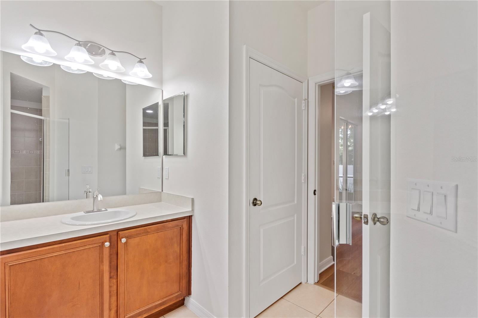 BILTMORE TOWNHOMES - Residential Lease
