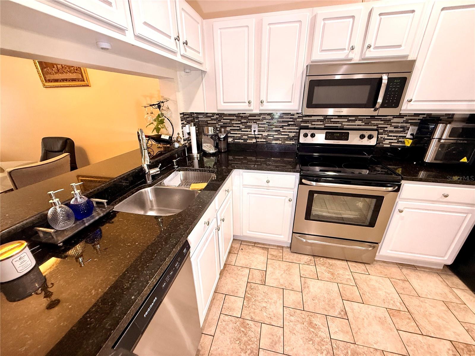 MEADOW POINTE PRCL 16 UNIT 02B - Residential Lease