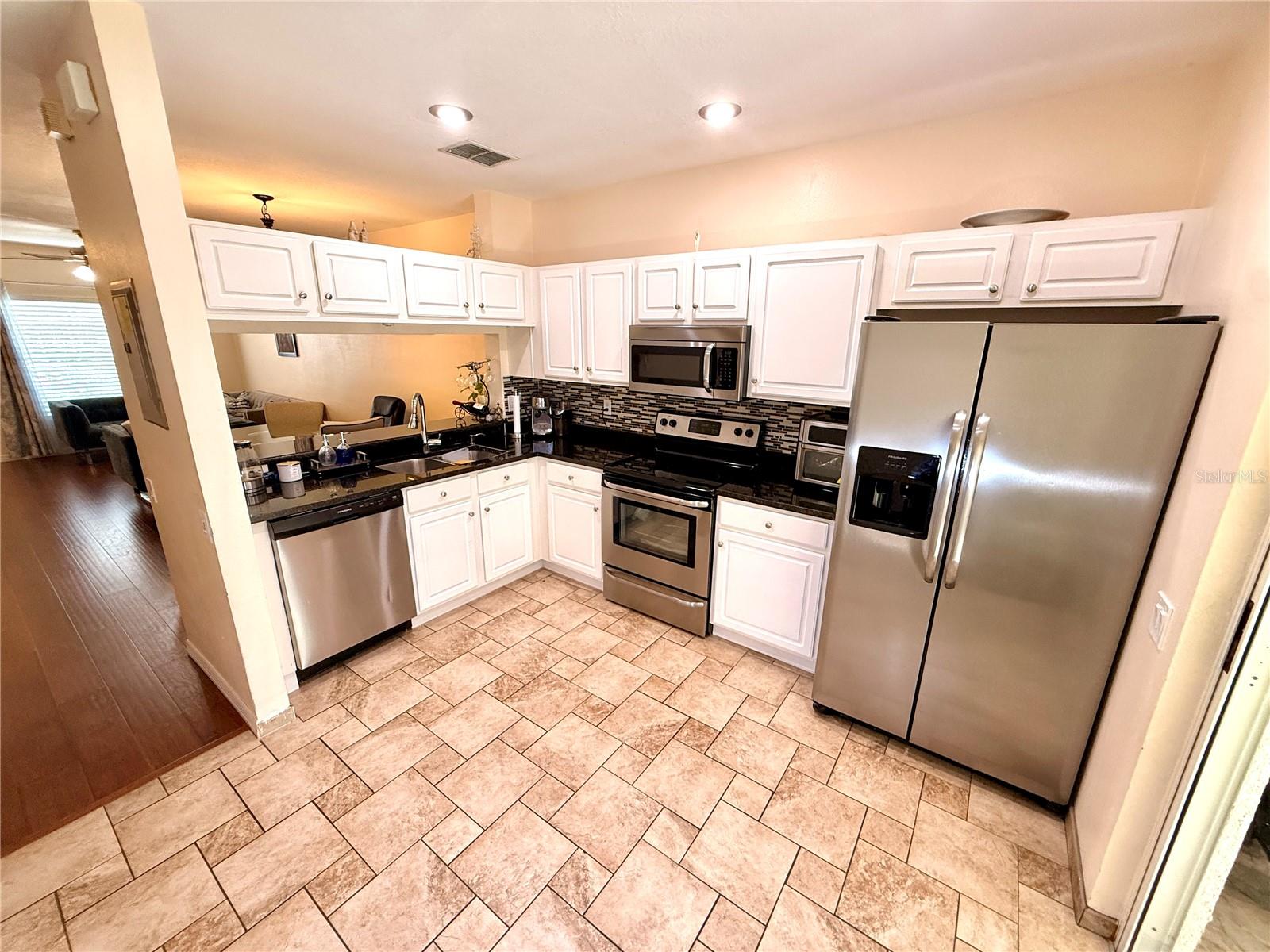 MEADOW POINTE PRCL 16 UNIT 02B - Residential Lease