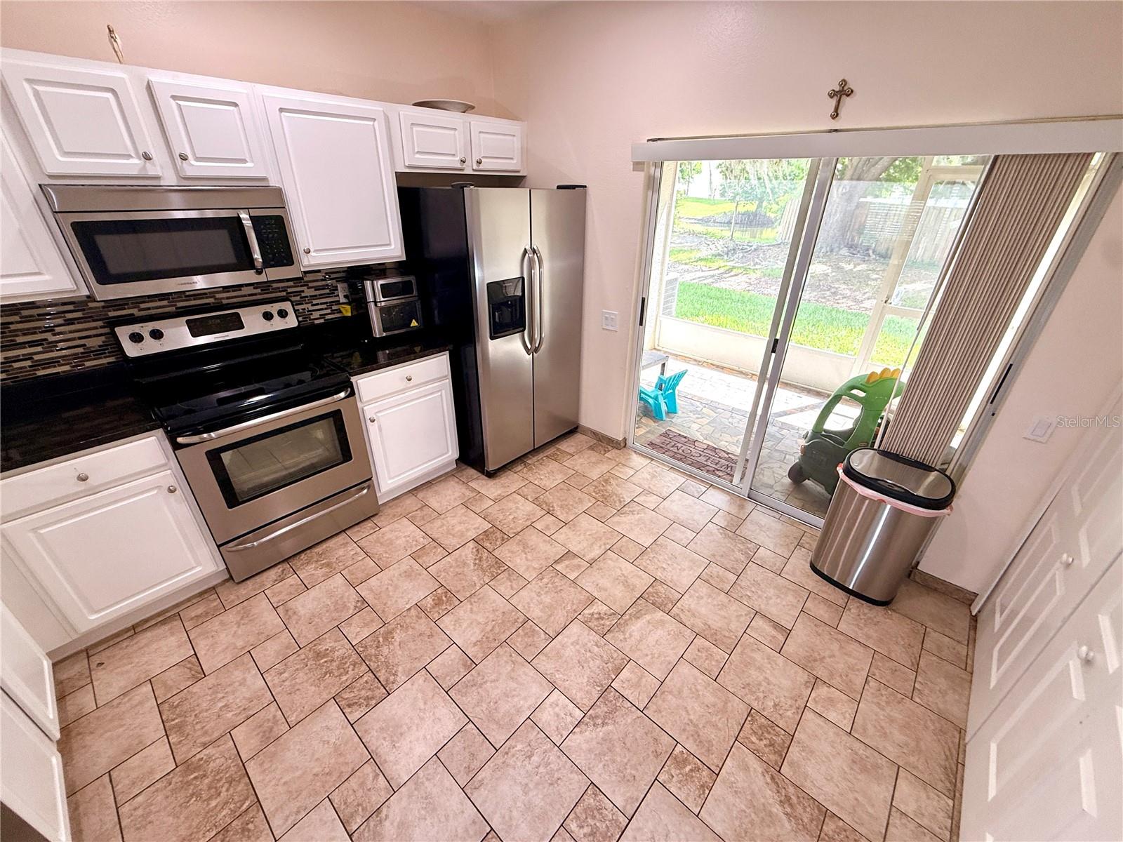 MEADOW POINTE PRCL 16 UNIT 02B - Residential Lease