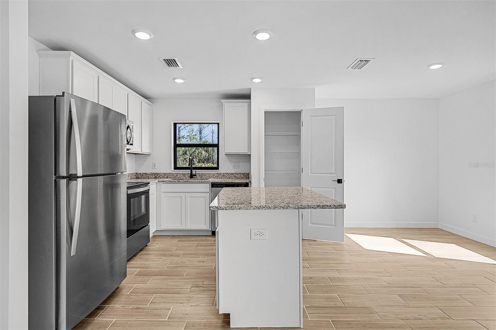 1548- PORT CHARLOTTE SUB 17 - Residential