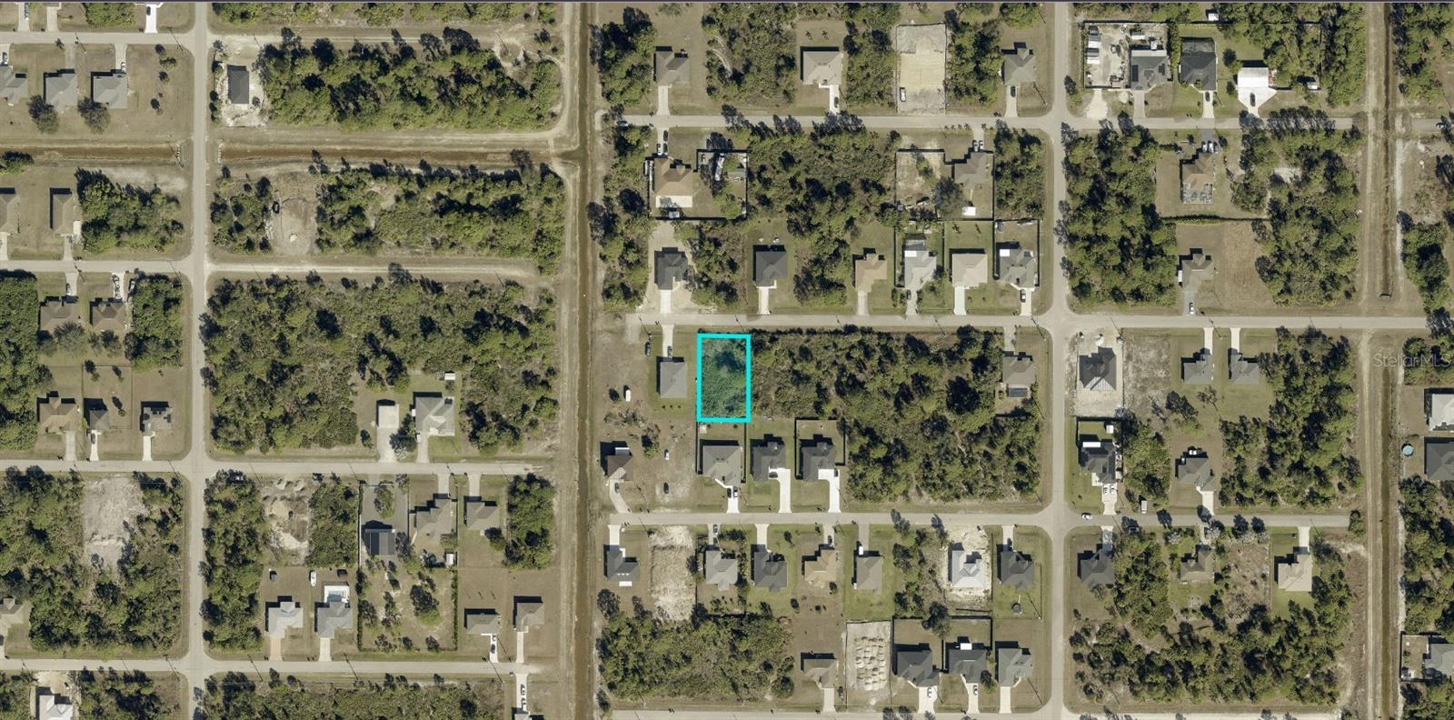 LEHIGH ACRES - Land