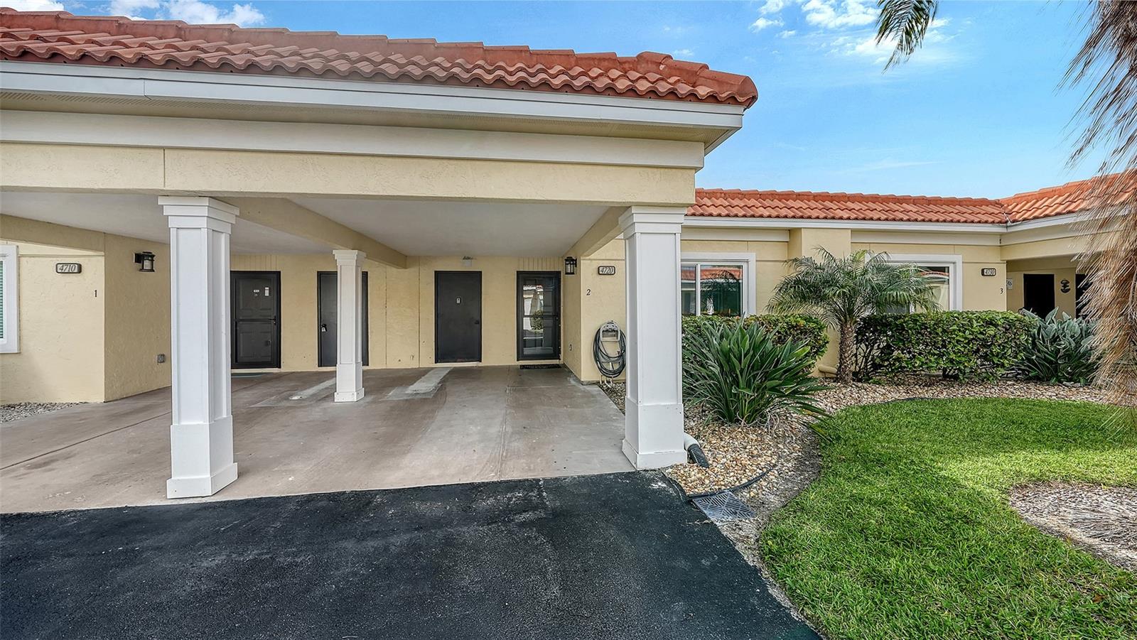 WINDWARD BAY AMD - Residential