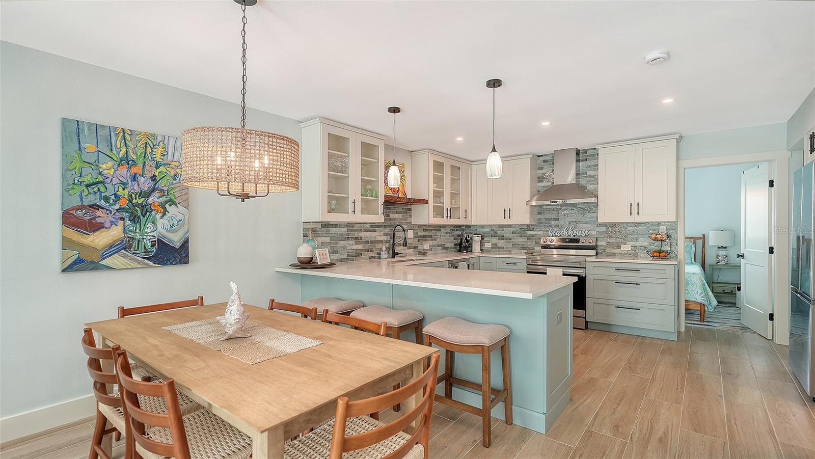 WINDWARD BAY AMD - Residential