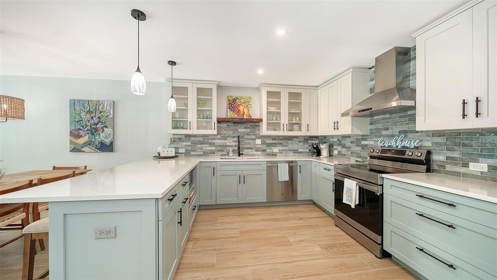 WINDWARD BAY AMD - Residential