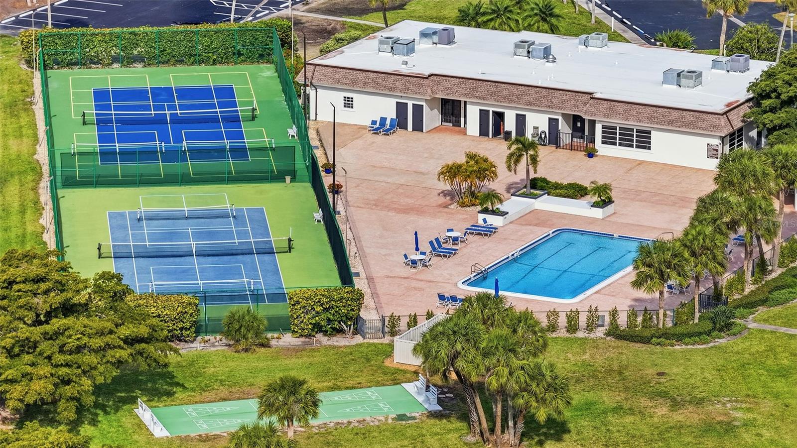 WINDWARD BAY AMD - Residential