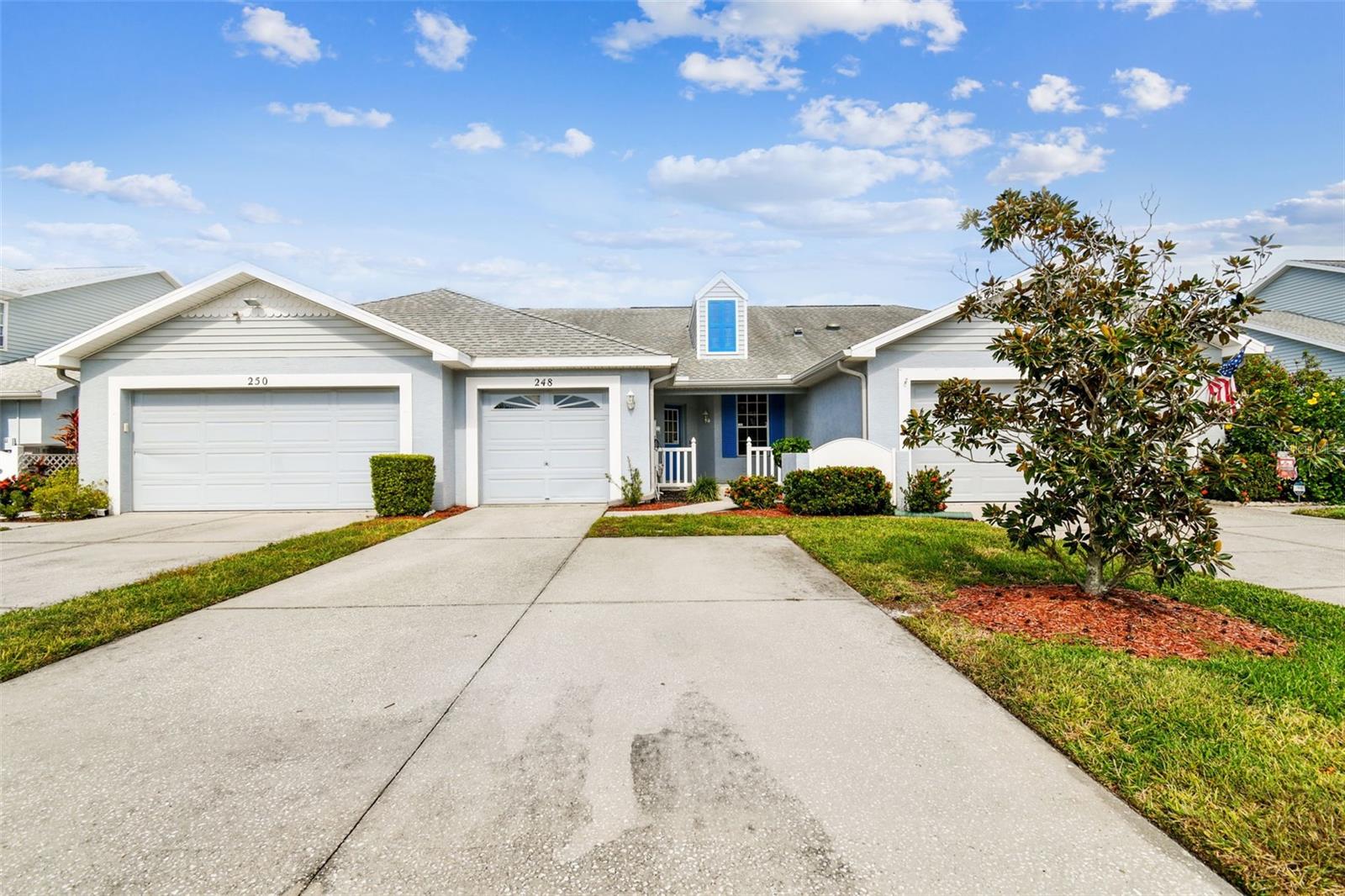 SUN KETCH TWNHMS AT CYPRESS LAKES - Residential