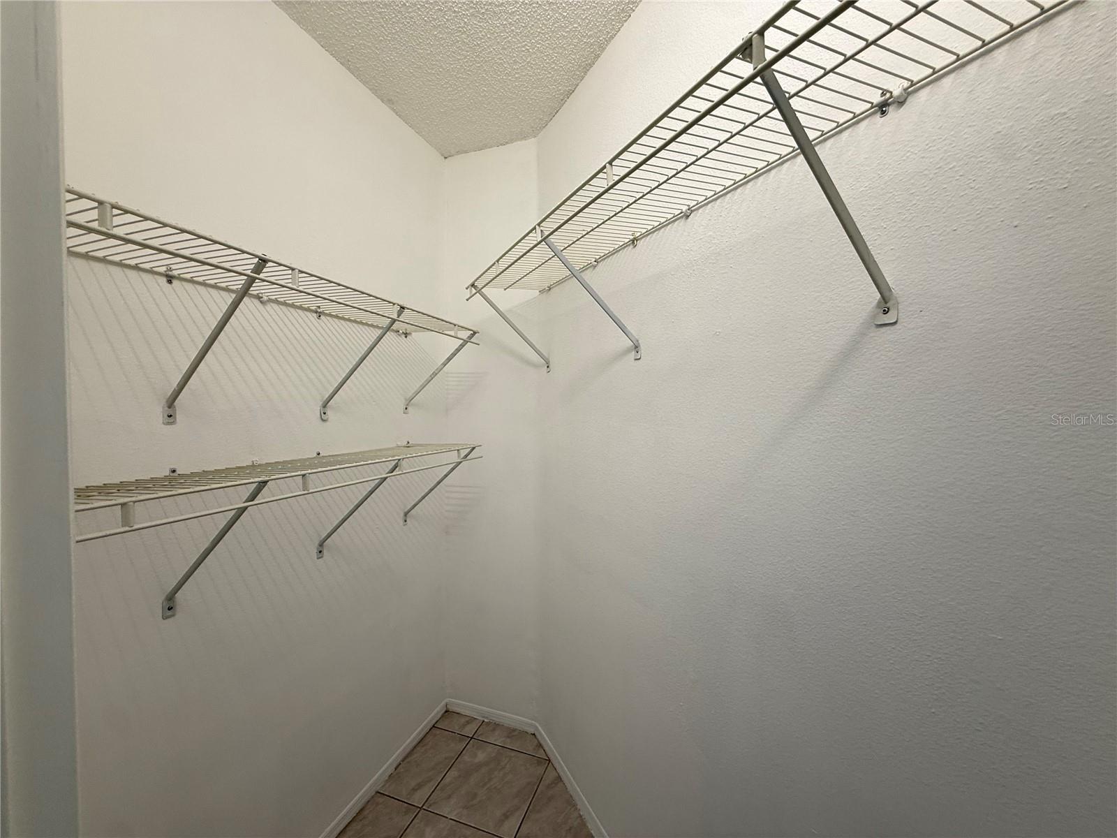 OASIS CONDO PH 01 - Residential Lease