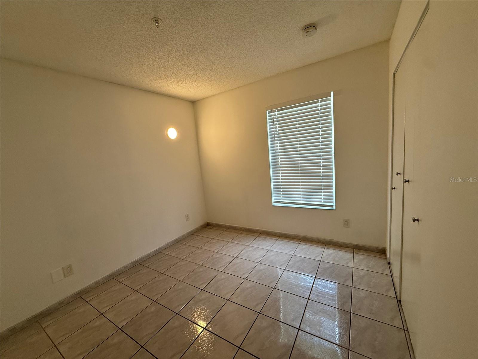 OASIS CONDO PH 01 - Residential Lease
