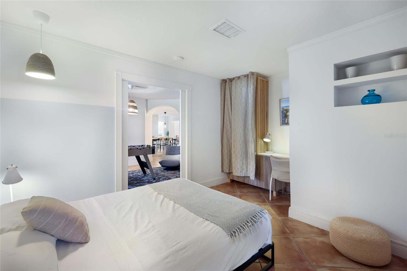 HARBOR WOODS - Residential