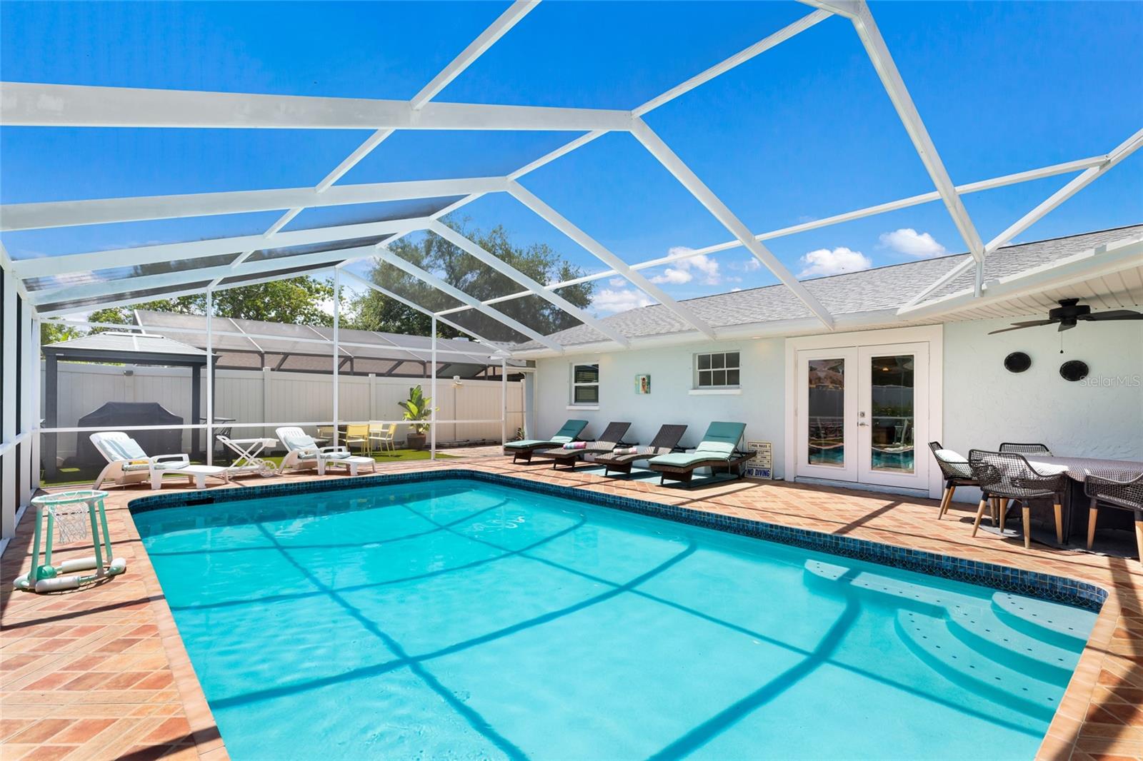 HARBOR WOODS - Residential