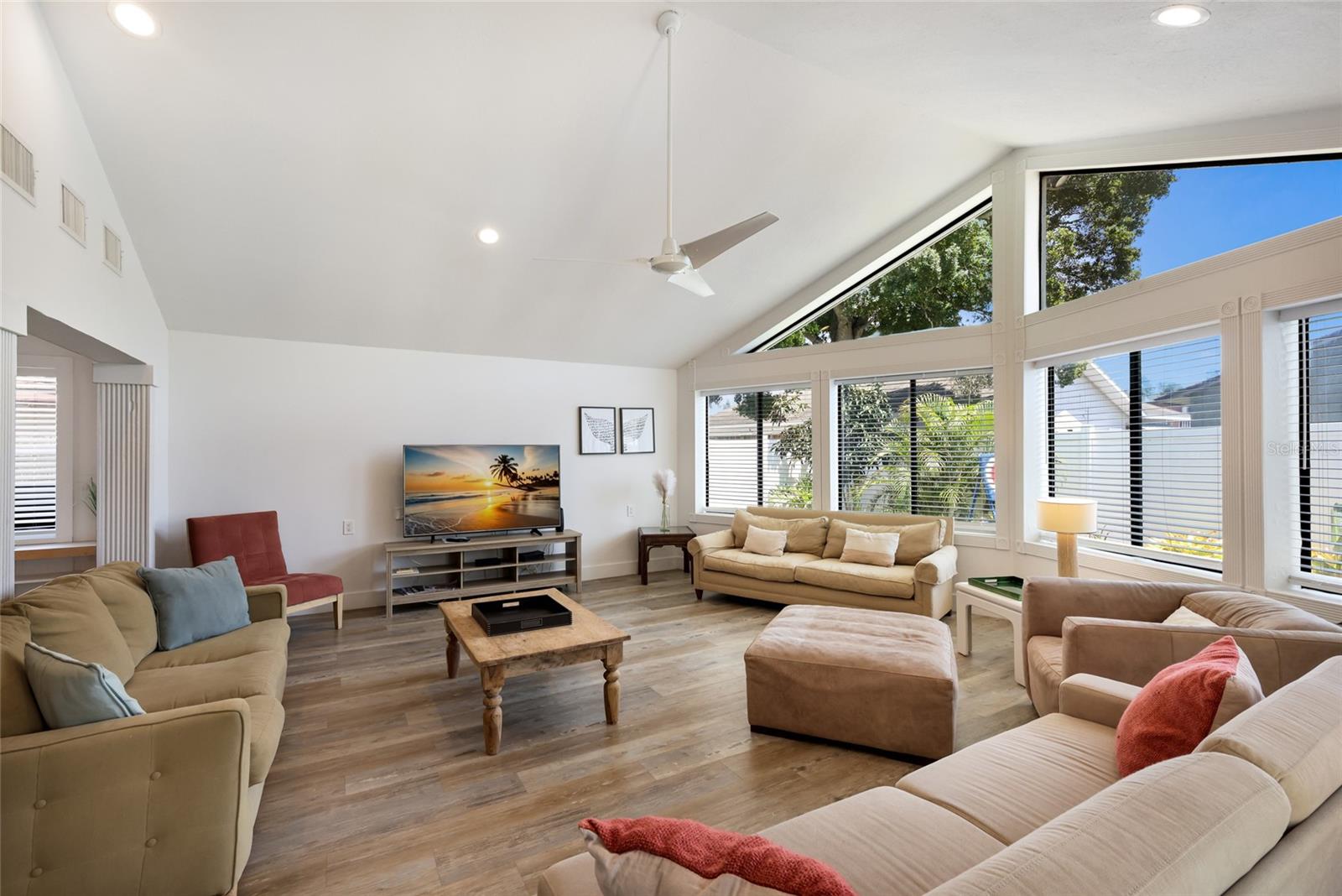 HARBOR WOODS - Residential
