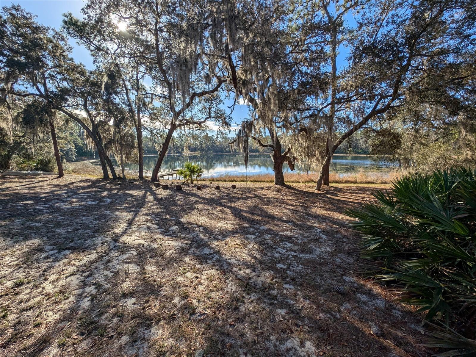 GOVT LEASE LT ROUND LAKE - Residential