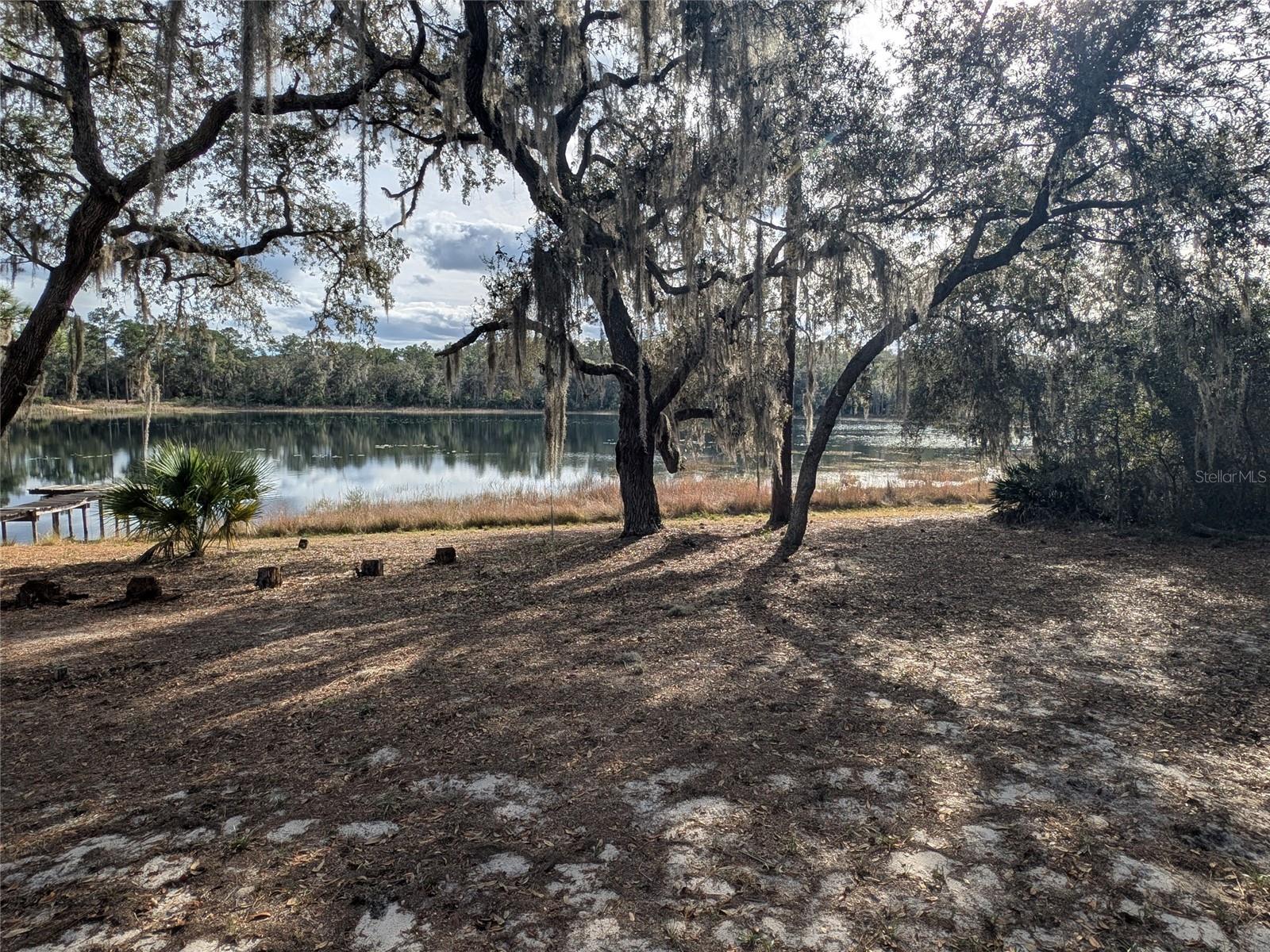 GOVT LEASE LT ROUND LAKE - Residential