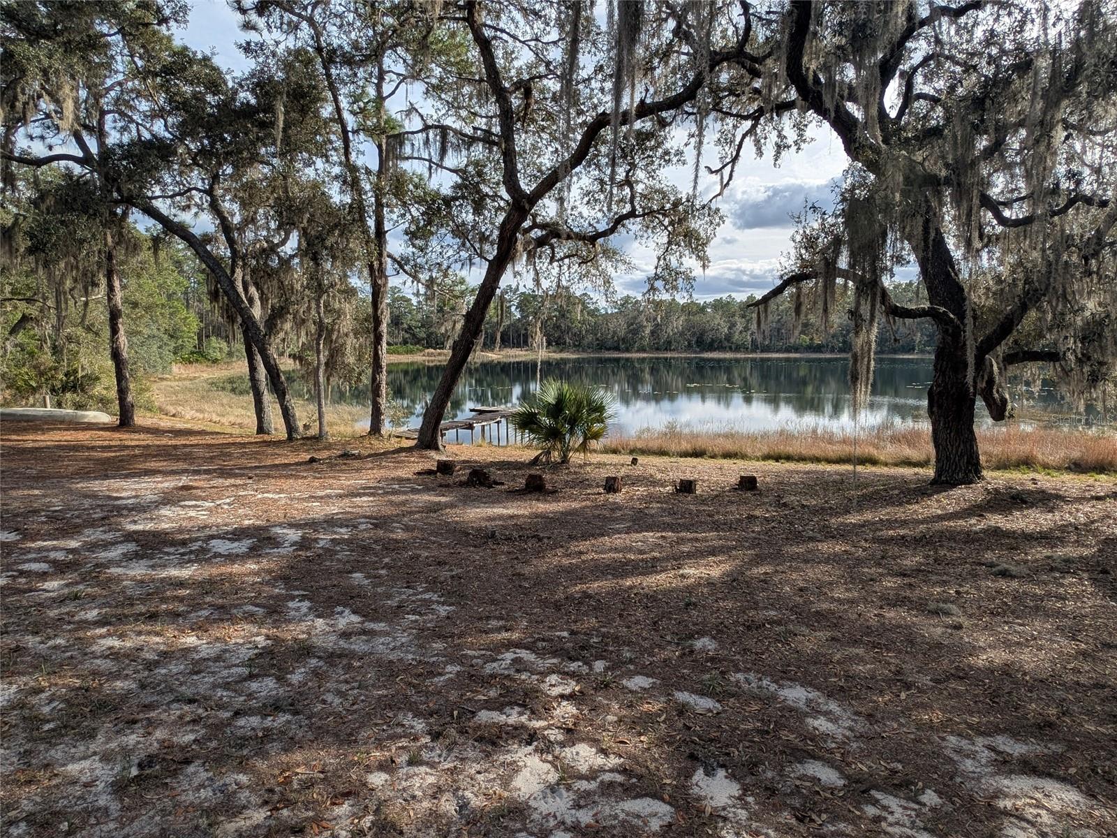 GOVT LEASE LT ROUND LAKE - Residential