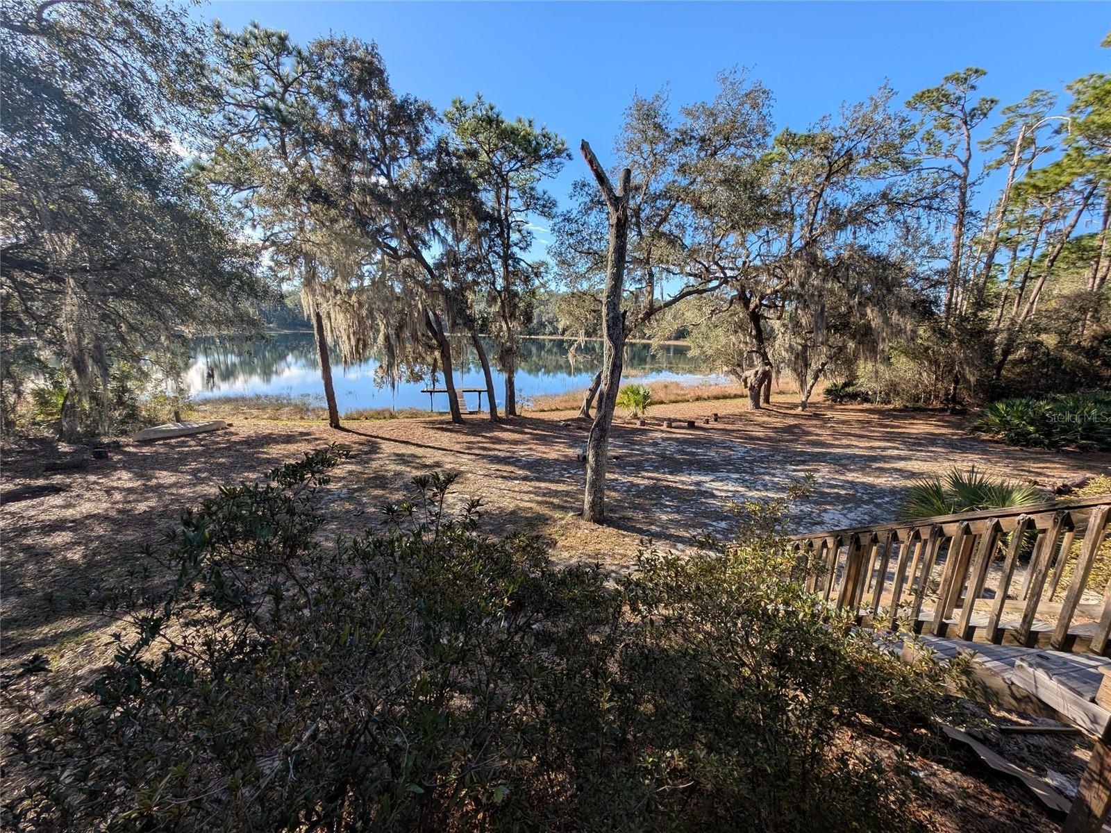 GOVT LEASE LT ROUND LAKE - Residential