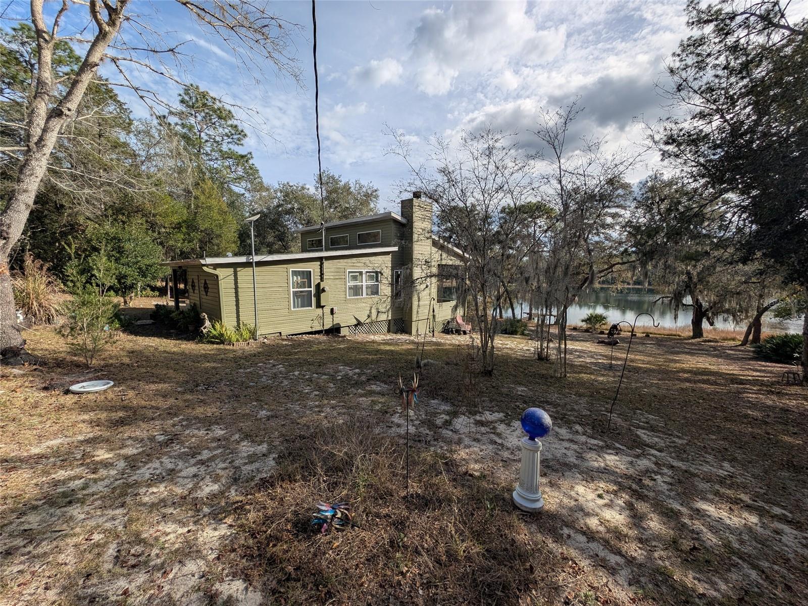GOVT LEASE LT ROUND LAKE - Residential