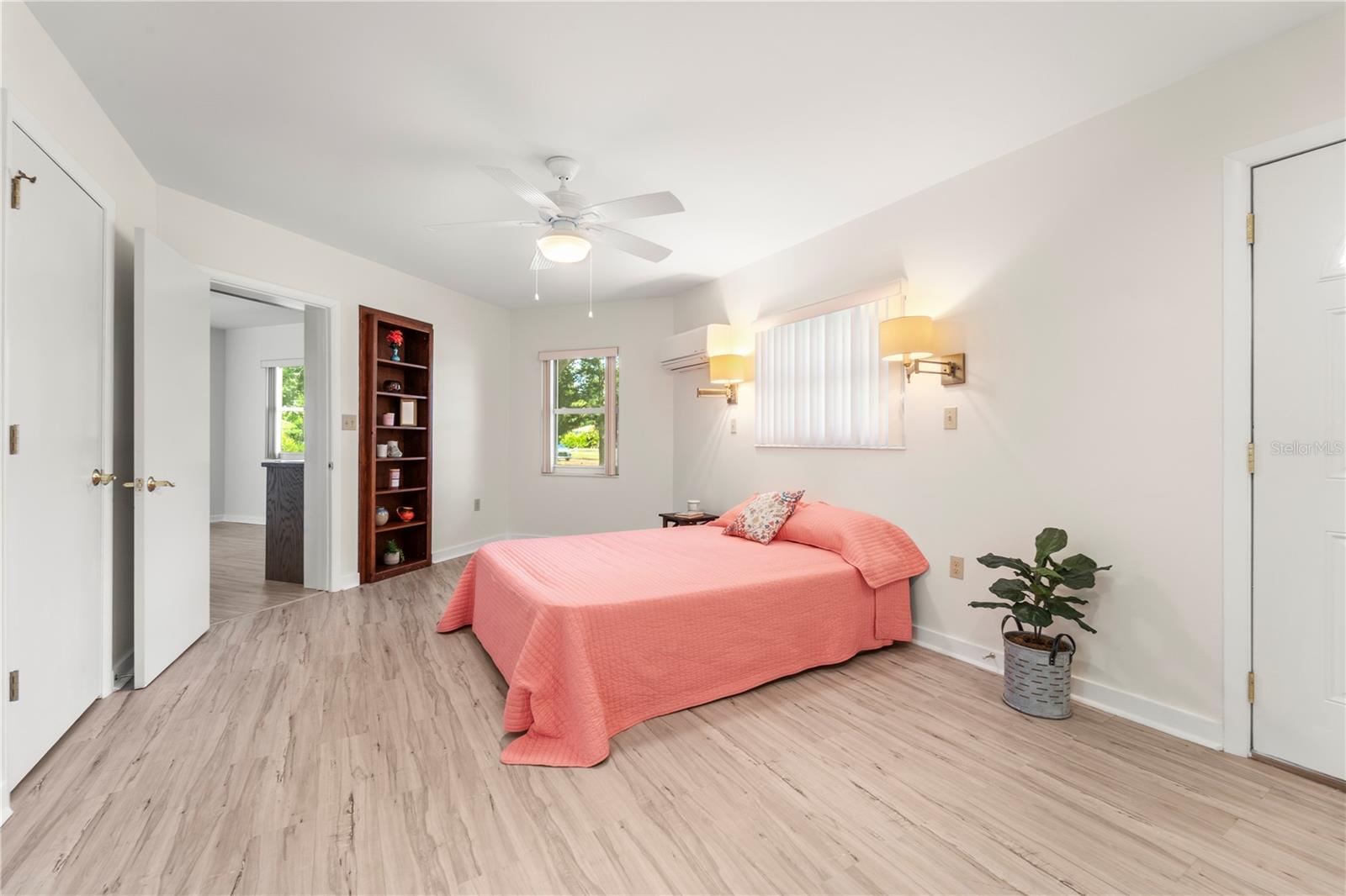 EAGLE CREST - Residential