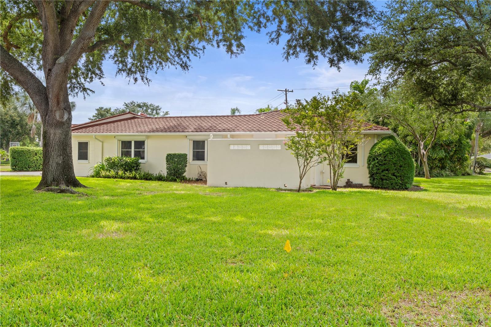 EAGLE CREST - Residential