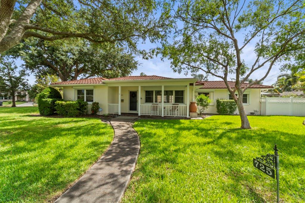 EAGLE CREST - Residential