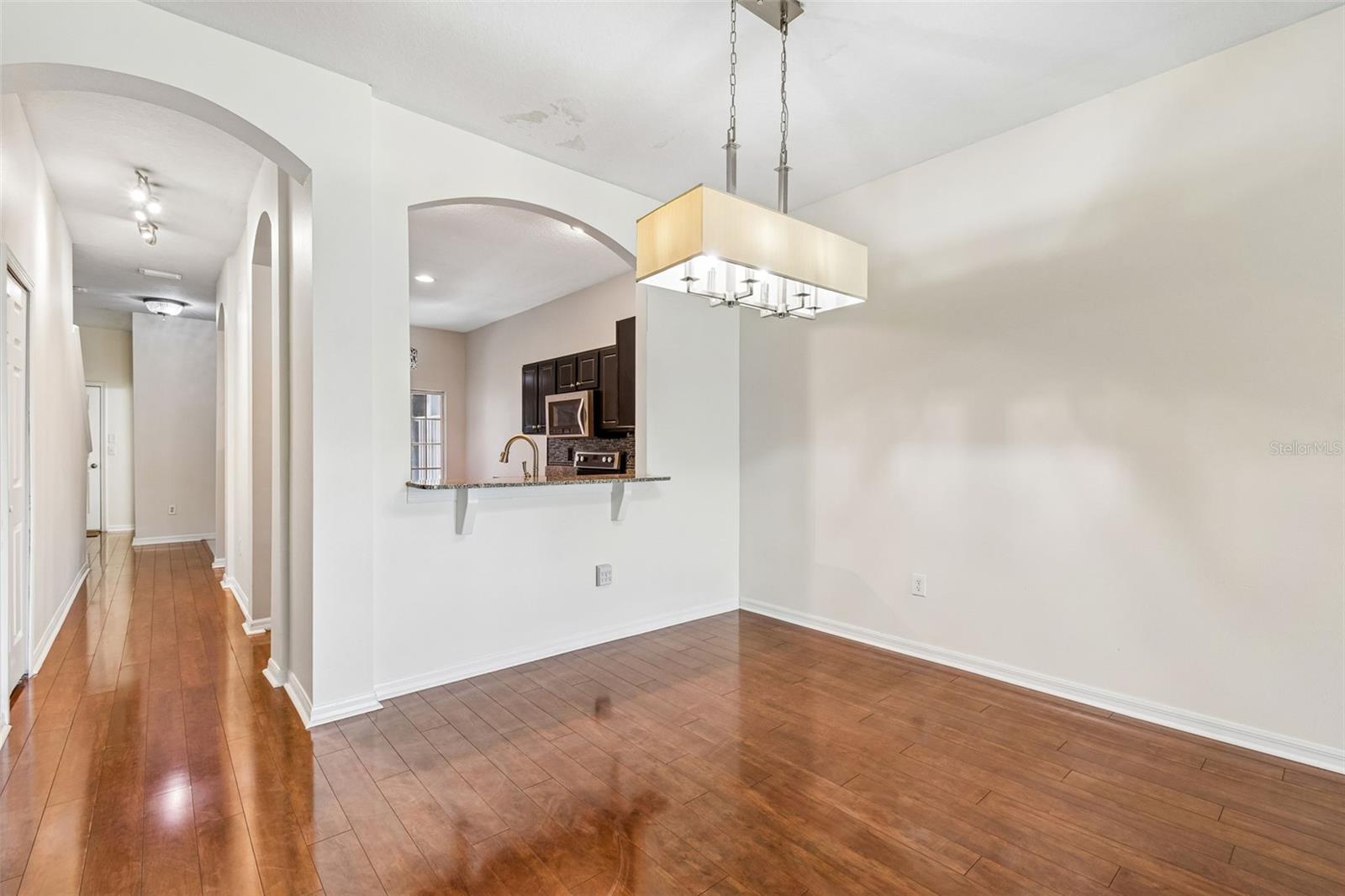 NASSAU POINTE TOWNHOMES AT HERITAGE ISLE - Residential