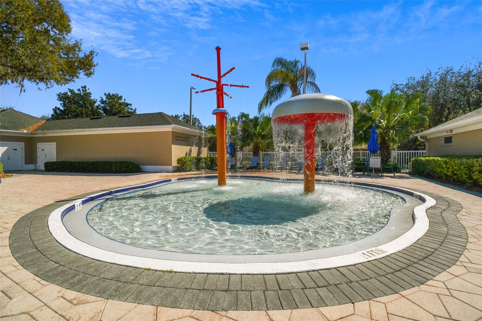 NASSAU POINTE TOWNHOMES AT HERITAGE ISLE - Residential
