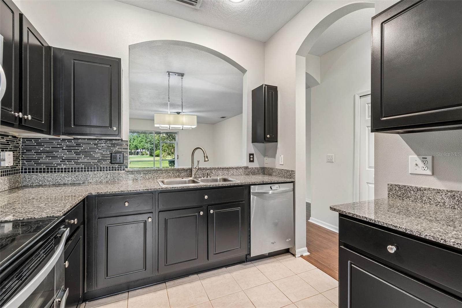 NASSAU POINTE TOWNHOMES AT HERITAGE ISLE - Residential