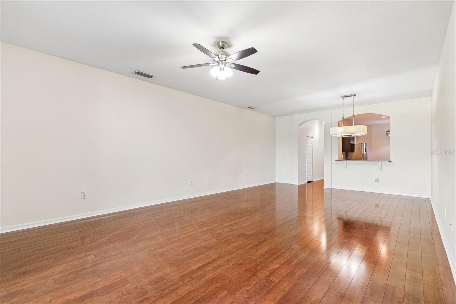 NASSAU POINTE TOWNHOMES AT HERITAGE ISLE - Residential